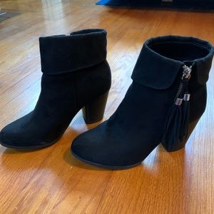 LC Lauren Conrad Sweet Pea Zipper Tassel Booties